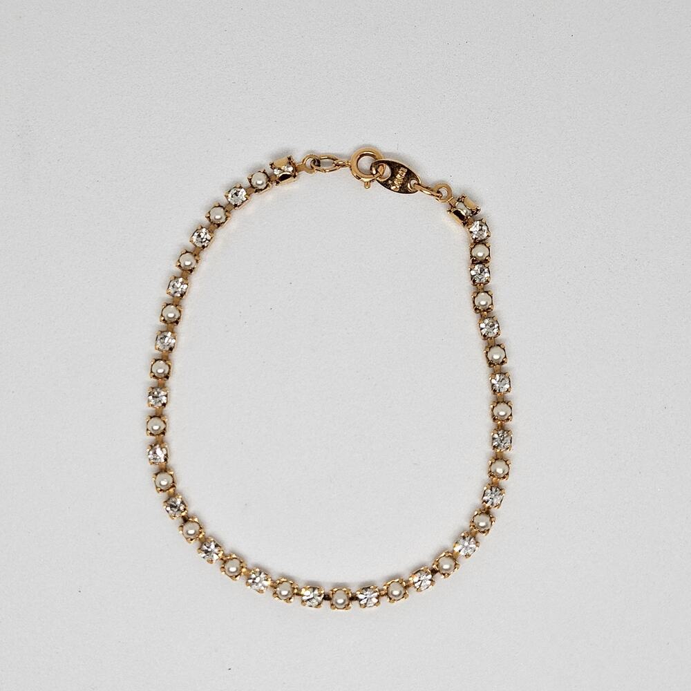 Vintage Avon Faux Pearl Rhinestone Gold Tone Bracelet 8"